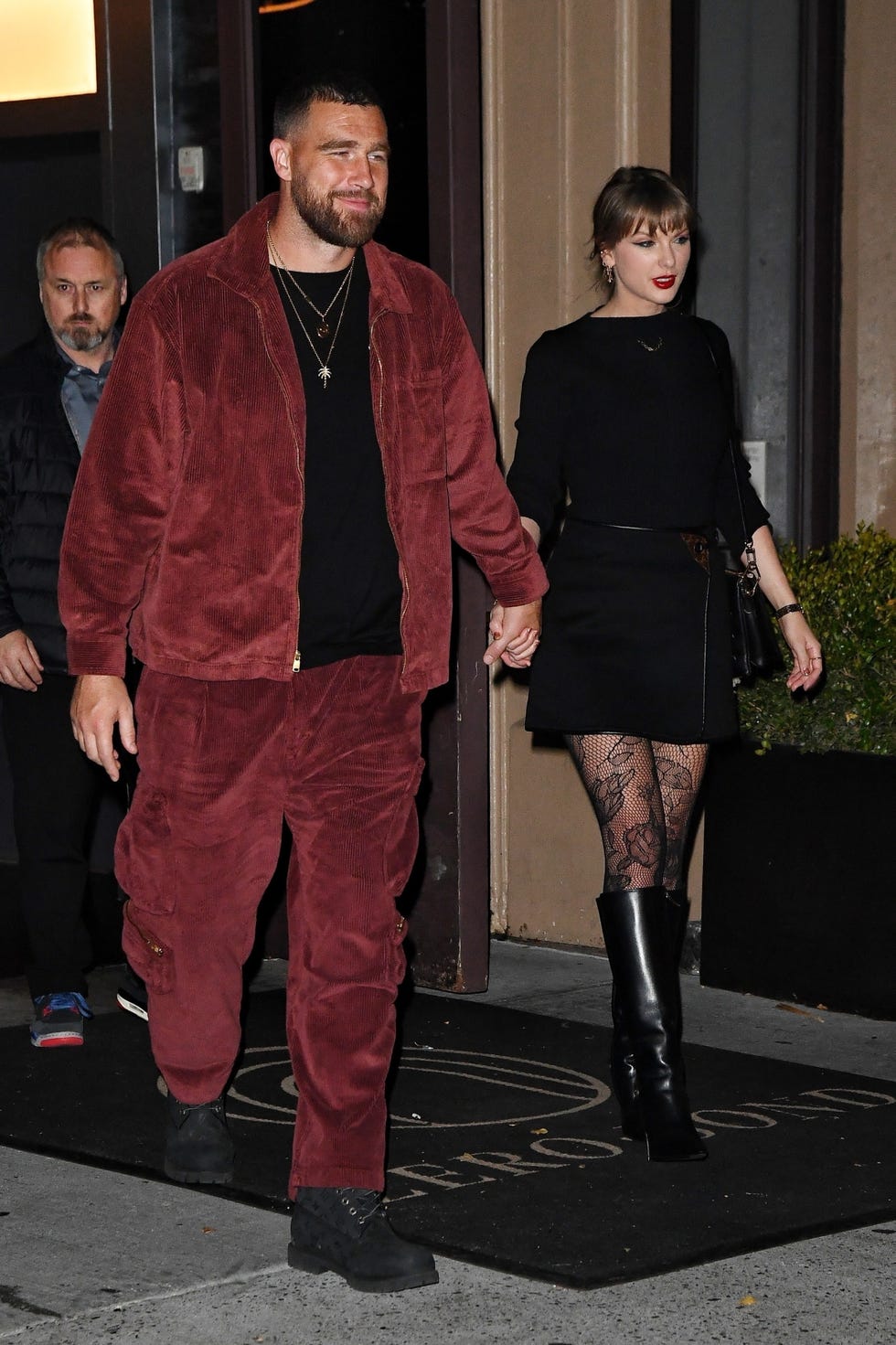 taylor swift and travis kelce out at zero bond