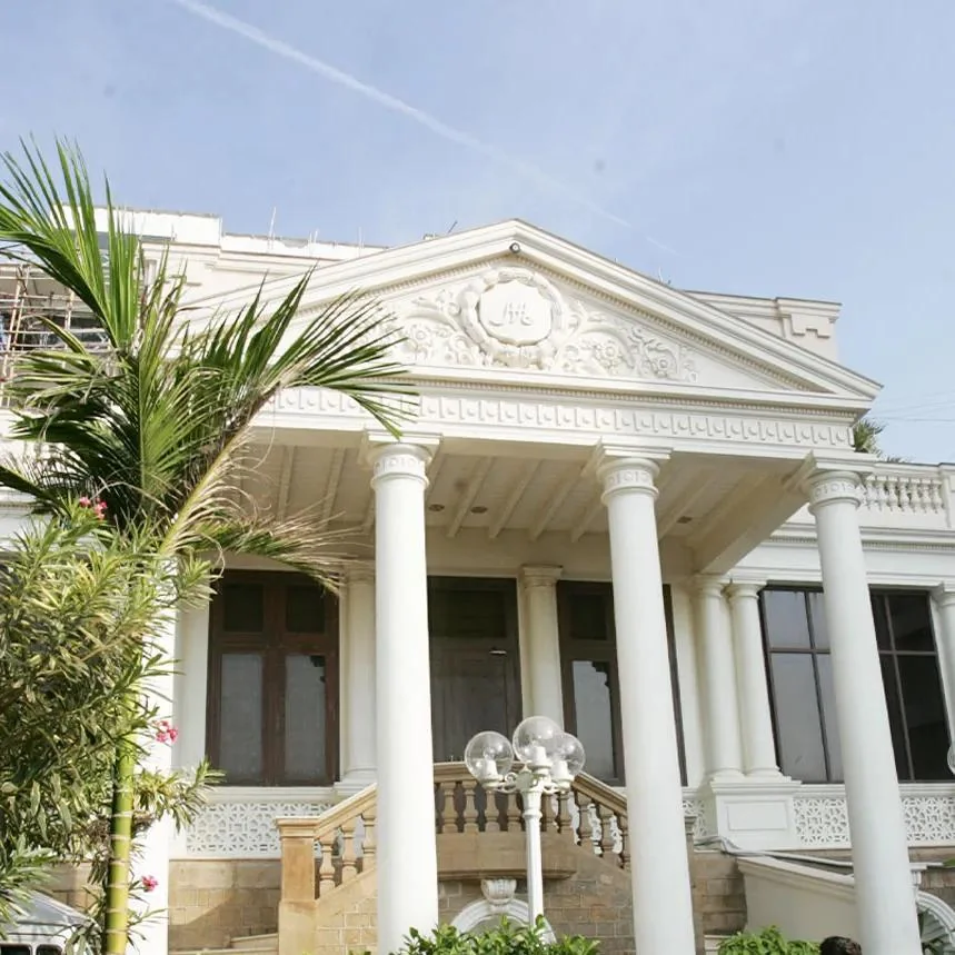 Shah Rukh Khan’s Mannat Was Once A Queen’s Mansion Shah Rukh Khan’s Mannat Was Once A Queen’s Mansion