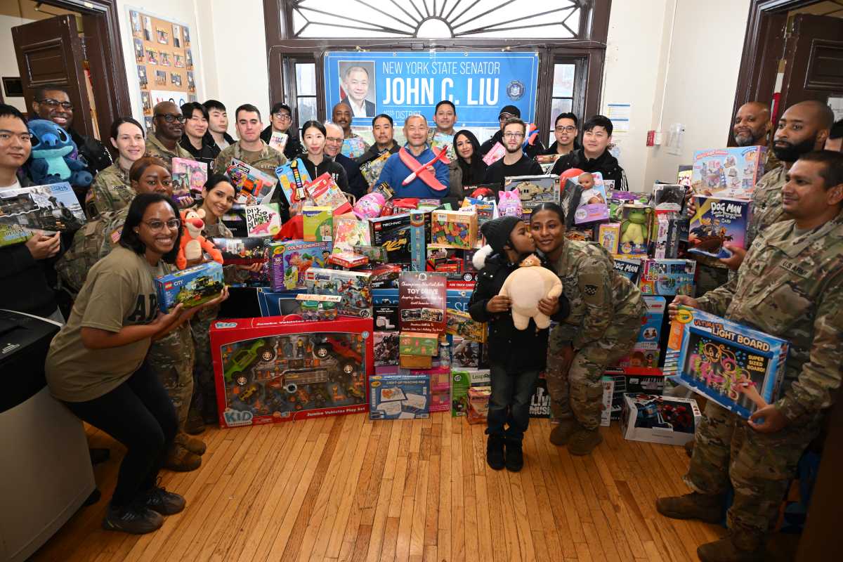 Liu, Champions Martial Arts donate hundreds of toys to military families at Fort Totten – QNS