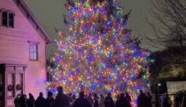 Christmas Tree lighting at Historic Richmondtown