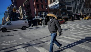 NYC Officials Urge Residents Indoors Amid Dangerously Cold Temperatures