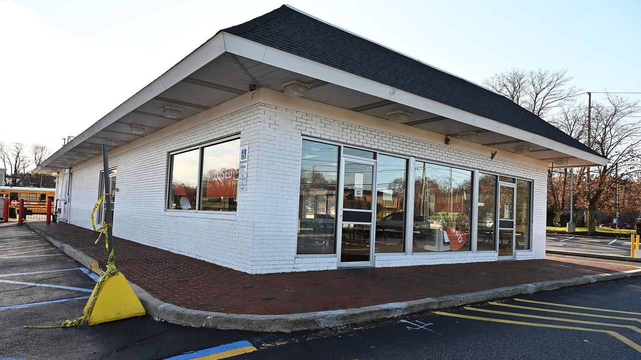 Raising Cane's wins town approval for Commack restaurant