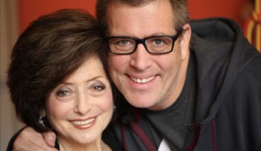 🐶 Grey Dog Opens + 🎬 Supreme Star