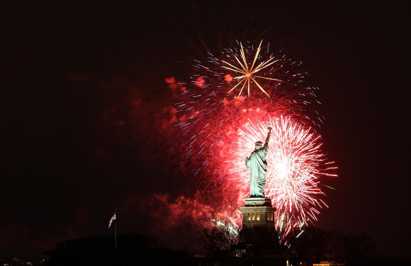 New York City’s Most Glamorous New Year’s Eve Parties To Ring In 2026