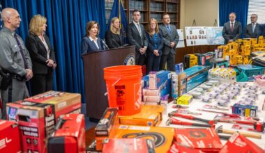 Queens retail theft ring: 13 charged with 780 counts