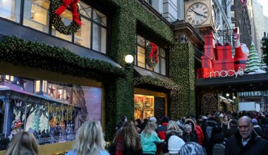 California mother stabbed while changing baby's diaper at Macy's