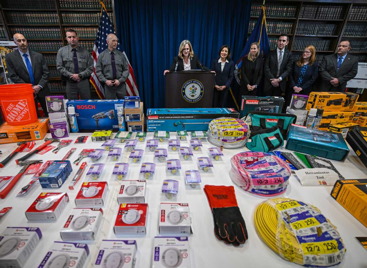 Three Middle Village men indicted for roles in $2.2M retail theft organization: DA – QNS