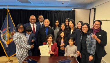 Gov. Hochul signs bill aimed at improving how AANHPI history is taught in New York schools – QNS
