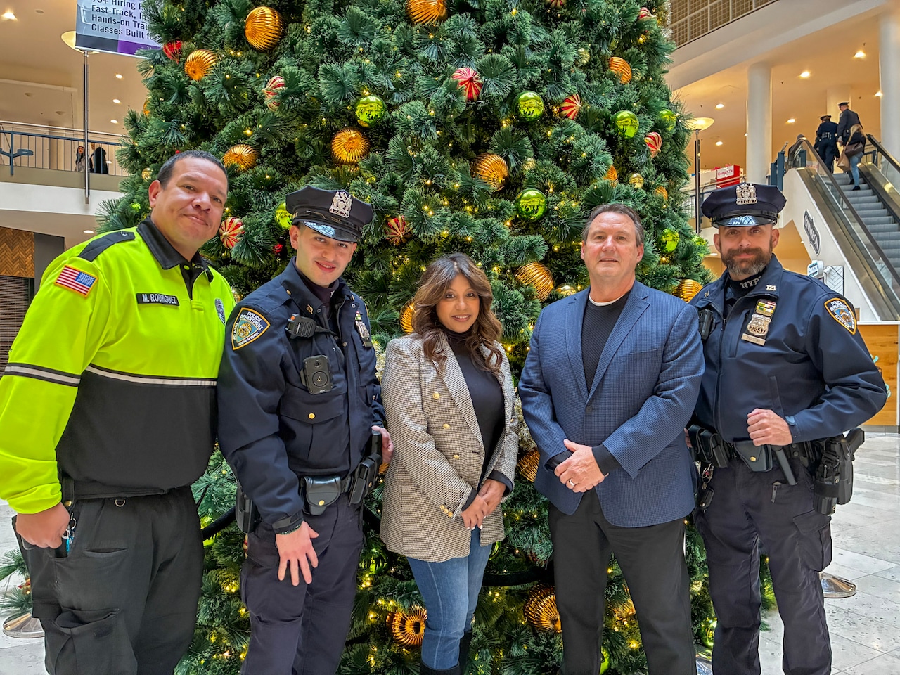 Crime walkthrough SI Mall holiday 2025