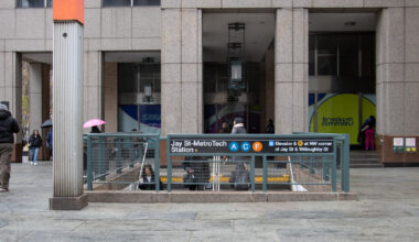 jay street metrotech subway station