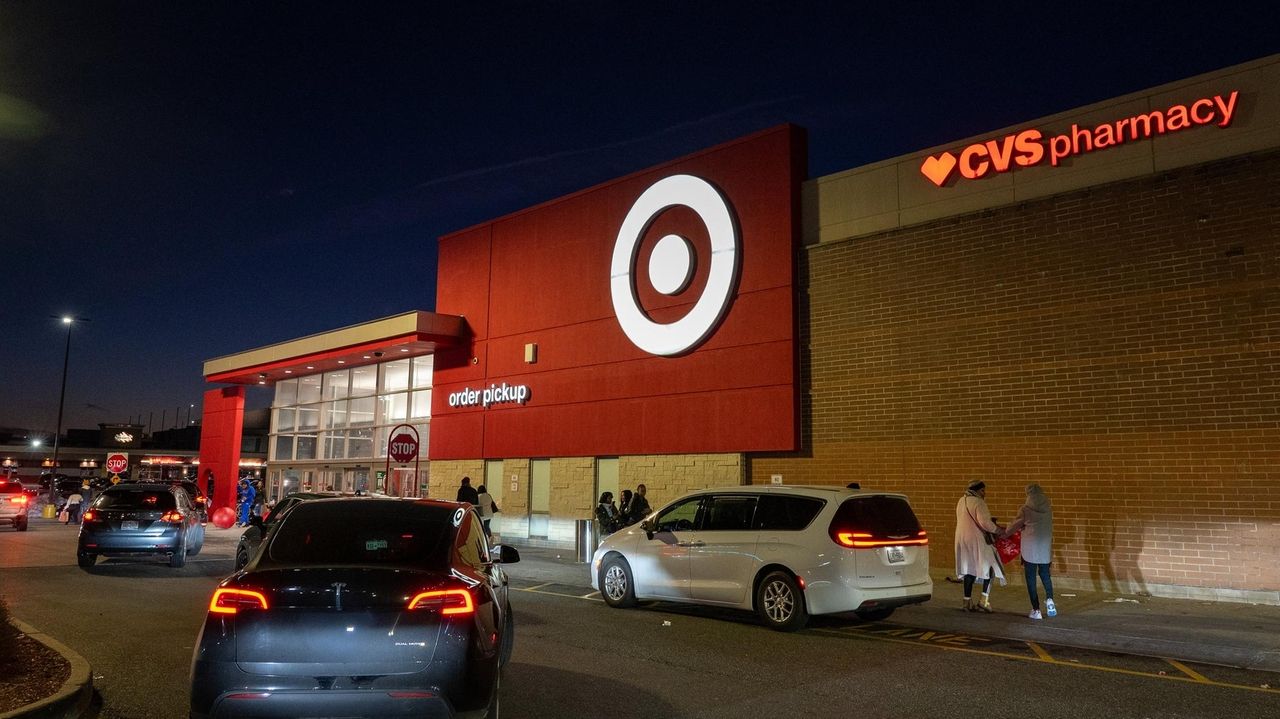2 pedestrians hurt in SUV crash at Target in Valley Stream, officials say