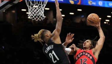 Nets use suddenly stifling defense to rout Raptors