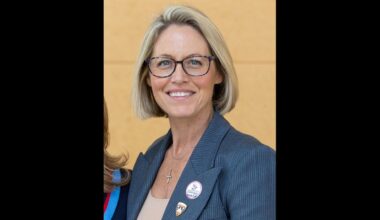 Locust Valley school board member Lauren Themis resigns