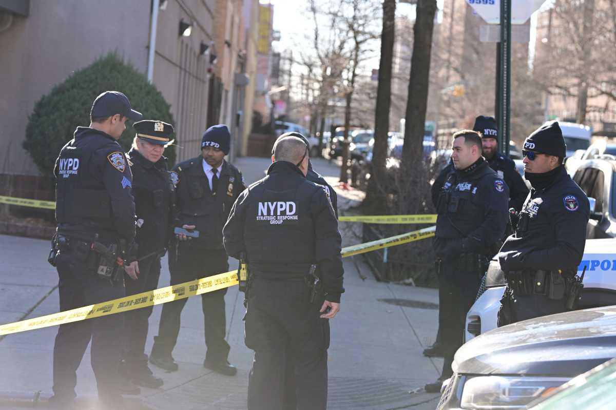 Cops search for gunman after fatal Christmas Eve shooting in Brownsville • Brooklyn Paper