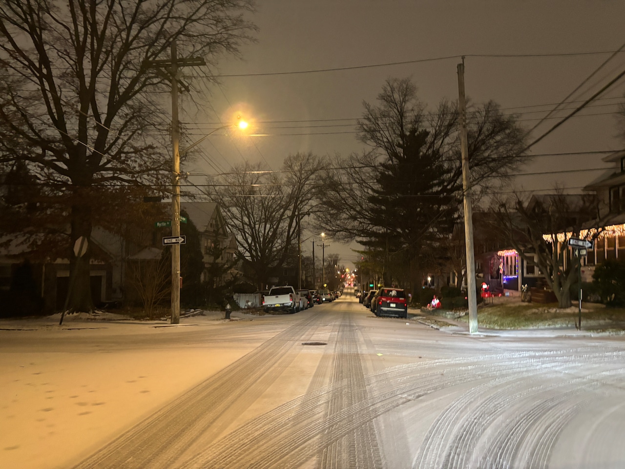Winter storm on Staten Island: Officials warn New Yorkers to stay off the roads