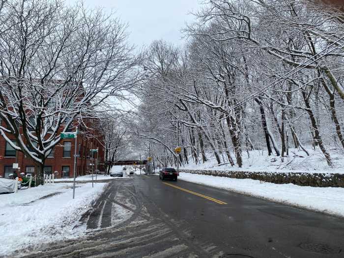 street in queens after nyc snow fall