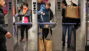 New York subway ends its MetroCard era and switches fully to tap-and-go fares