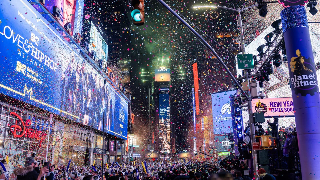Everything you need to know about the New Year's Eve ball drop in NYC