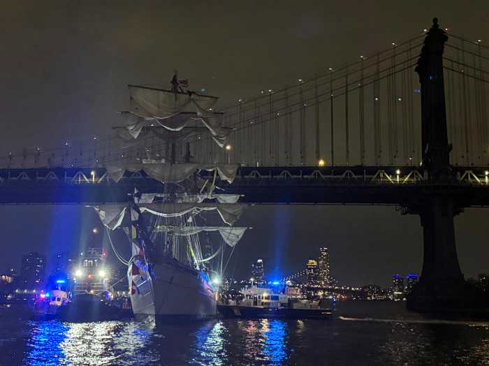 A sailboat crashed into the Brooklyn Bridge on May 17.