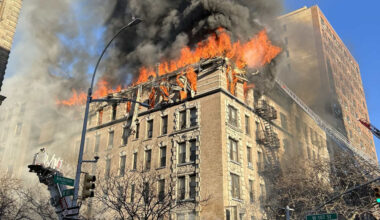 6 injured in apartment building fire in Manhattan