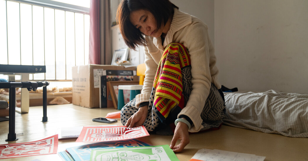 Gao Zhen, Detained Chinese Artist, Keeps Creating From Prison