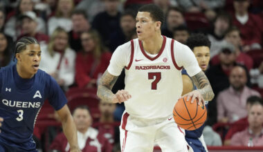 #14 Arkansas Runs Past Queens, 108-80