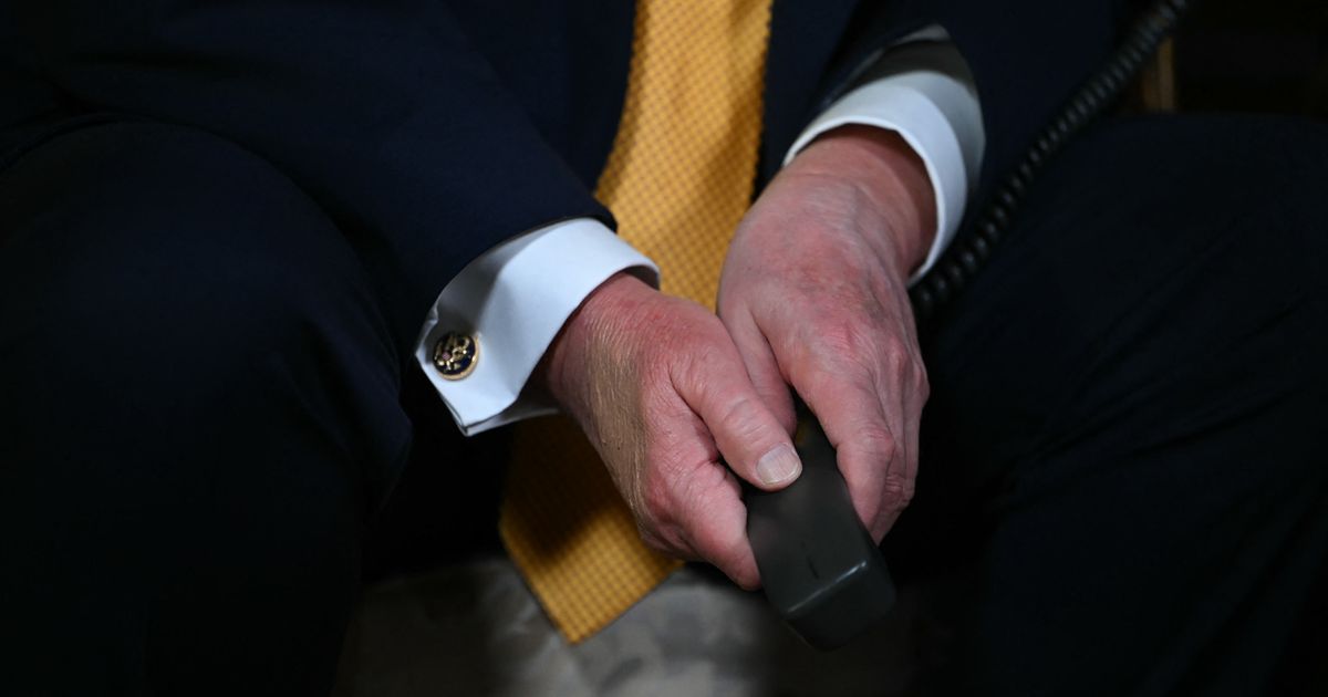 Trump’s Hand Bruise Is on the Move