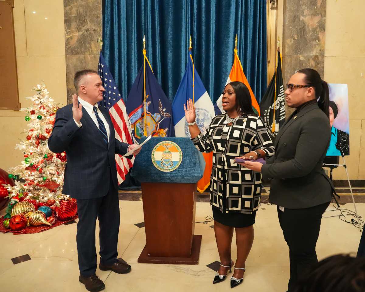 Bronx Borough President Vanessa Gibson sworn in following 2025 election victory – Bronx Times