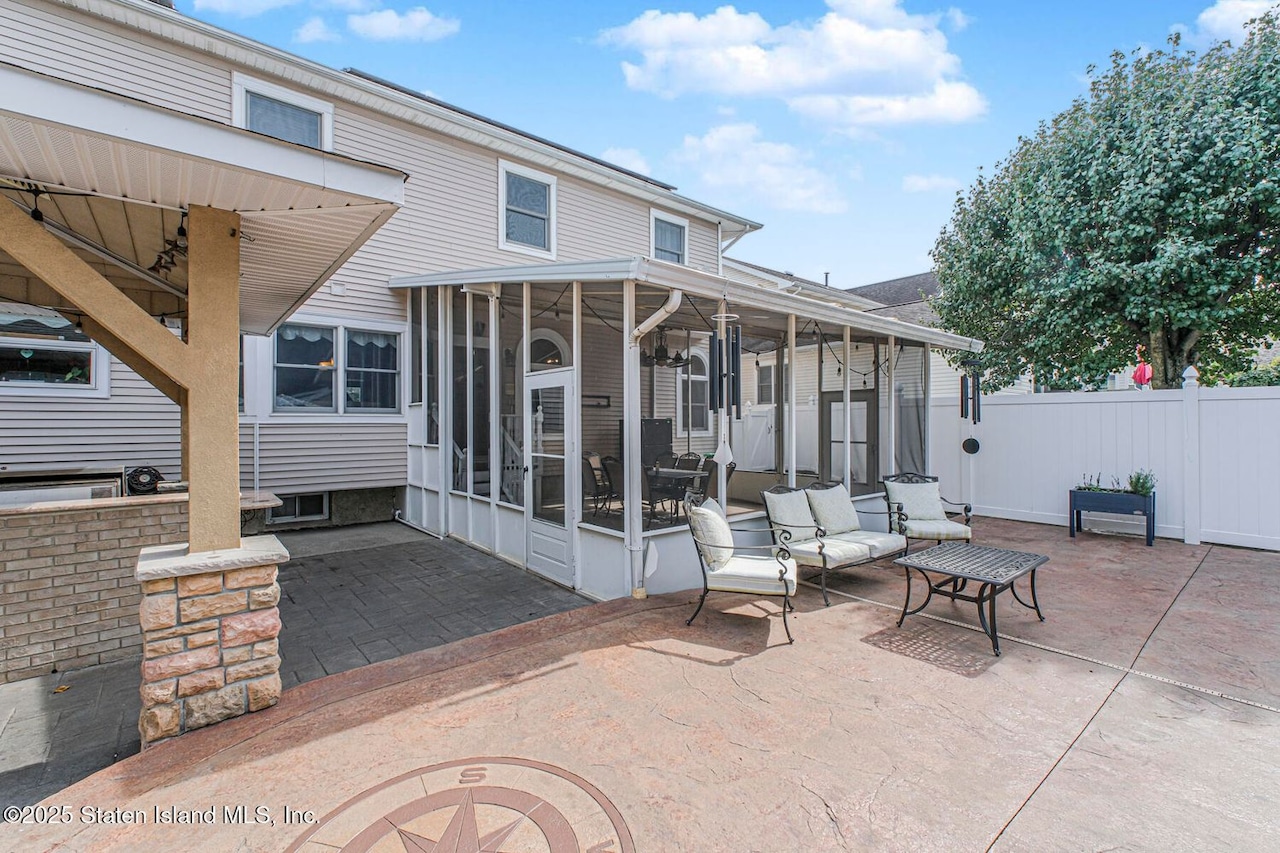 72 Giegerich Avenue, Tottenville