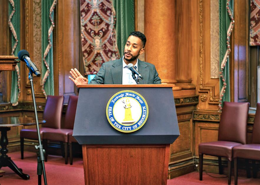 Brooklyn BP runs for Velázquez’s NY-7 seat |