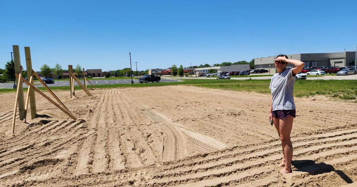 785 Dive, an outdoor sand volleyball/dive bar, is coming to Manhattan | Business