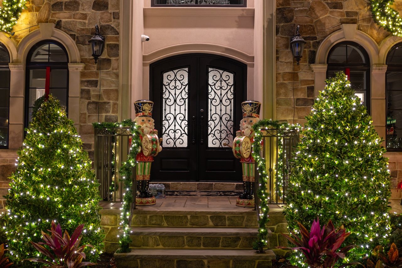 48 Dintree Lane in Tottenville