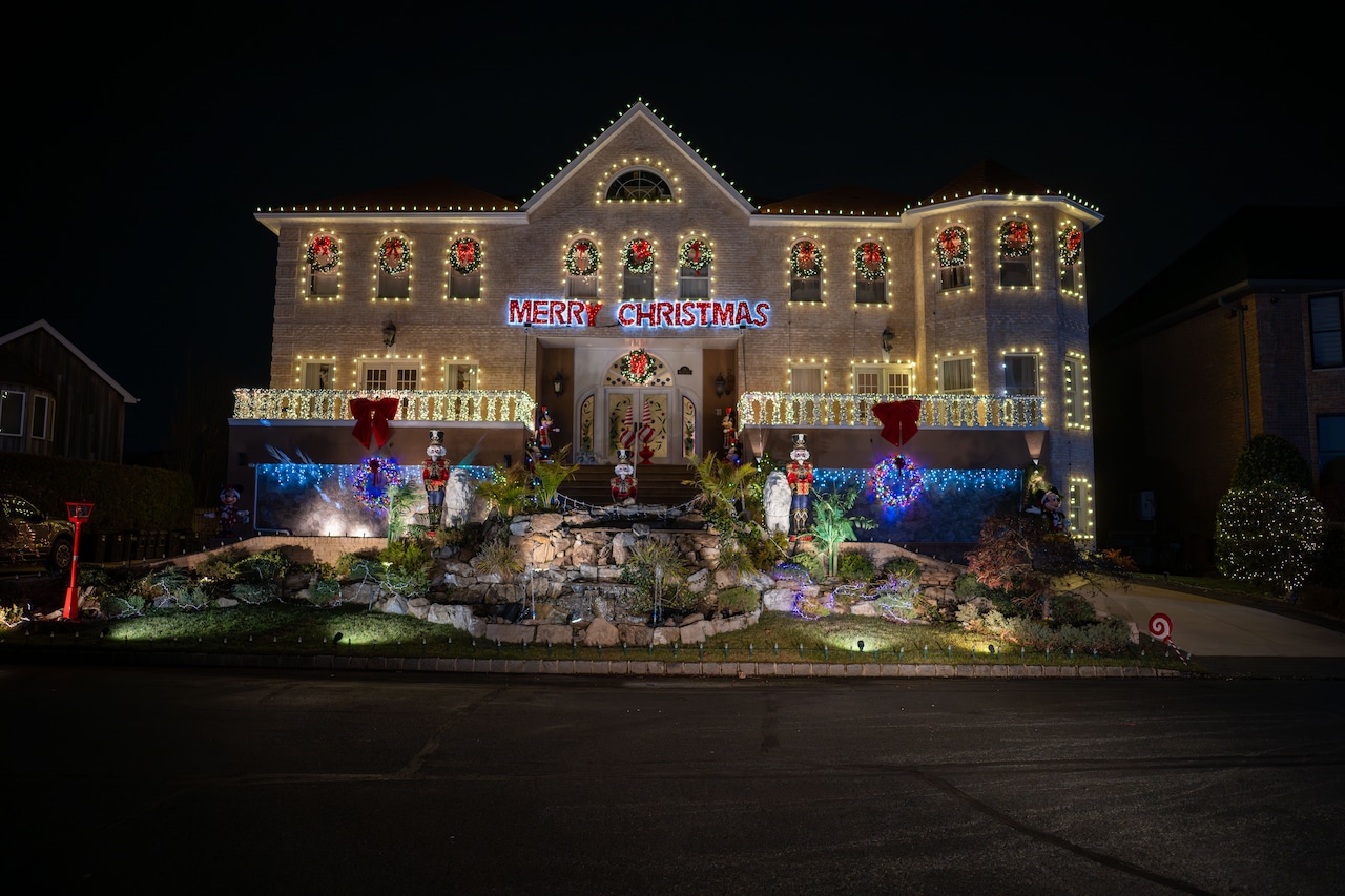 15 Nicolosi Drive in Annadale