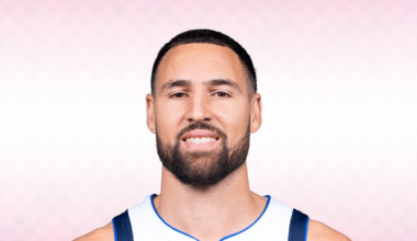 Pelicans win fifth straight behind Derik Queen's double-double