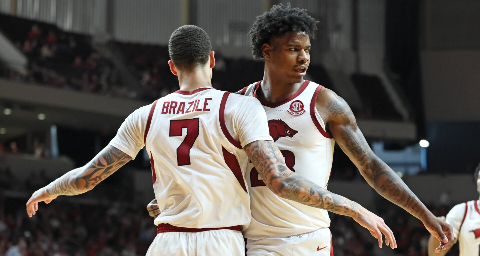 Queens at Arkansas odds, picks and predictions