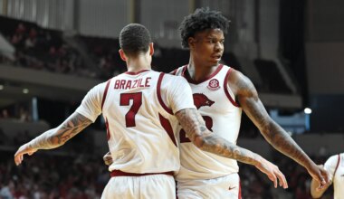 Queens at Arkansas odds, picks and predictions