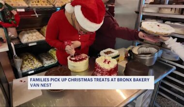 Bronx families keep up Christmas traditions at Conti’s Pastry Shop