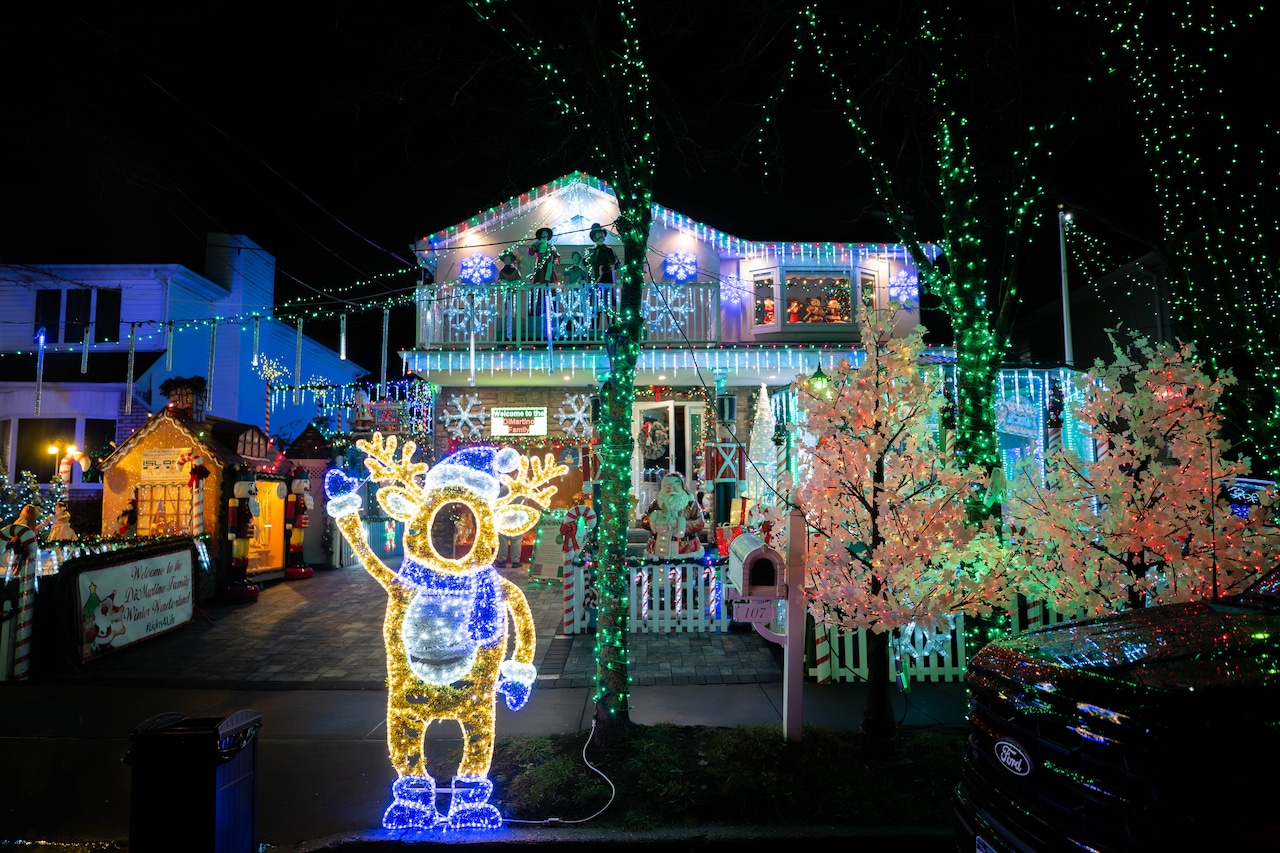 107 Sharrotts Road in Charleston