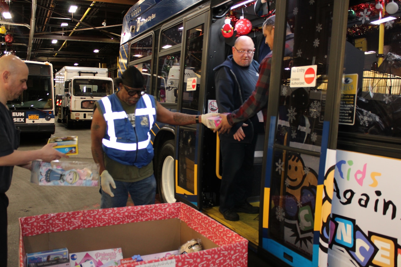 Santa's Express: MTA bus delivers holiday cheer to hospitalized Staten Island kids