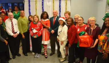 A group of Kings County Supreme Court judges gather during the holiday event. From left: Lisa Lewis, Inga O’Neale, Aaron Maslow, Wavny Toussaint, Anne Swern, Ellen Spodek, Genine Edwards, Francois Rivera, Joanne Quinones, Katherine Levine, Ingrid Joseph, Theresa Ciccotto, Lorna McAllister, Kerry Ward and Edwina Richardson. Brooklyn Eagle photo by Robert Abruzzese