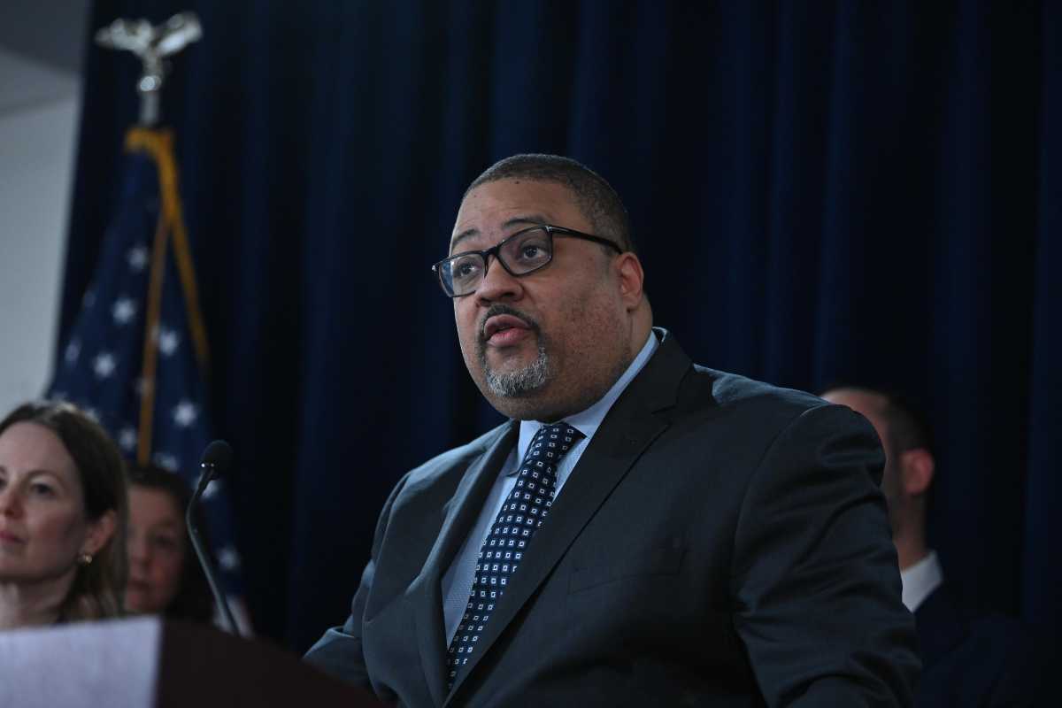 OY gang members charged in murder conspiracy for homicide, courthouse slashing and shootings: Bragg