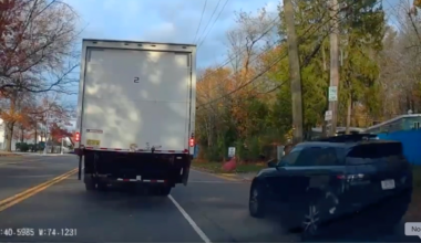 Watch: Driver dangerously swerves around traffic near this Staten Island school