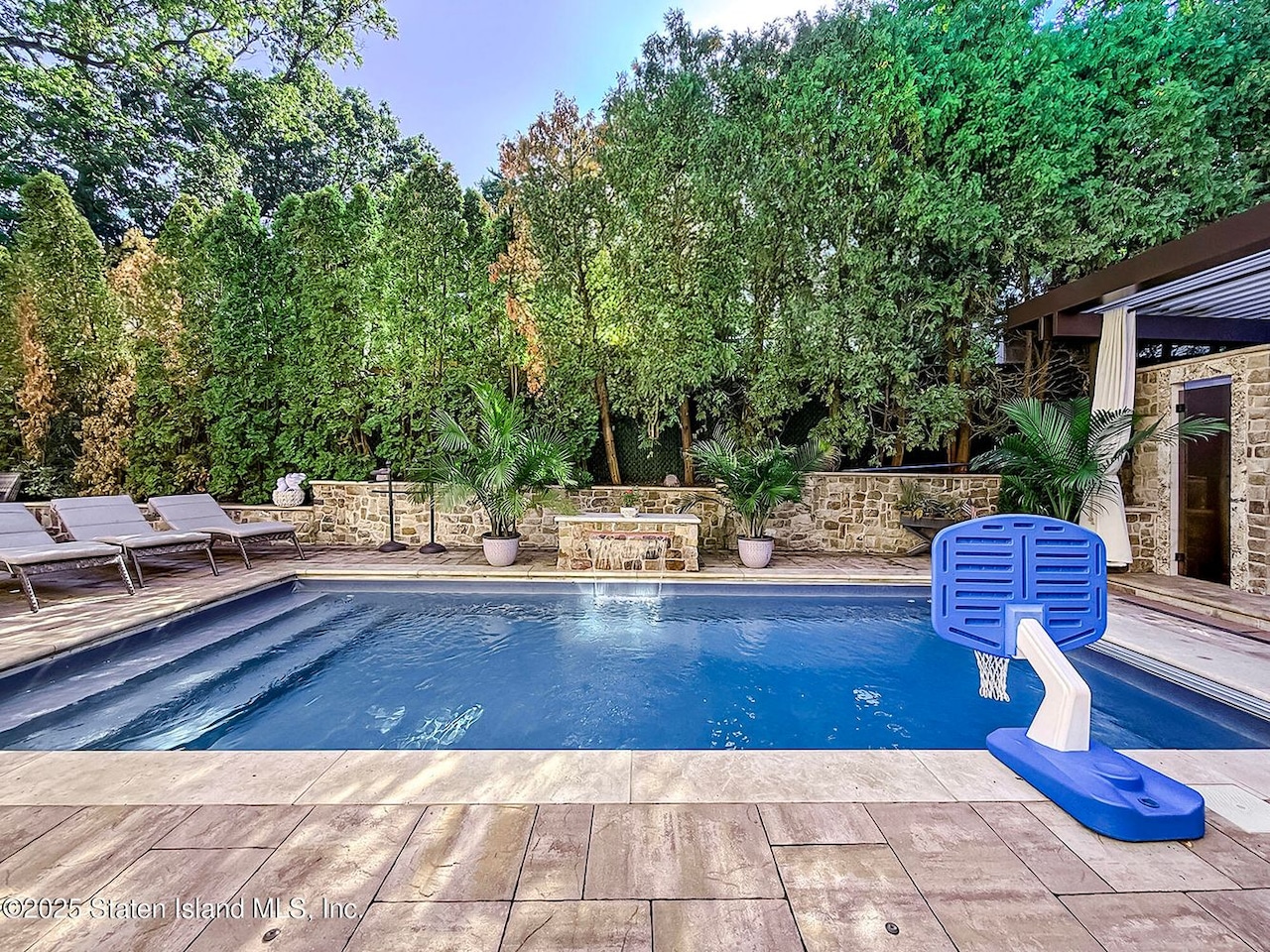 25 Beebe Street, Todt Hill