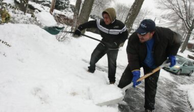 How to hire snow shovelers on Staten Island before weekend storm
