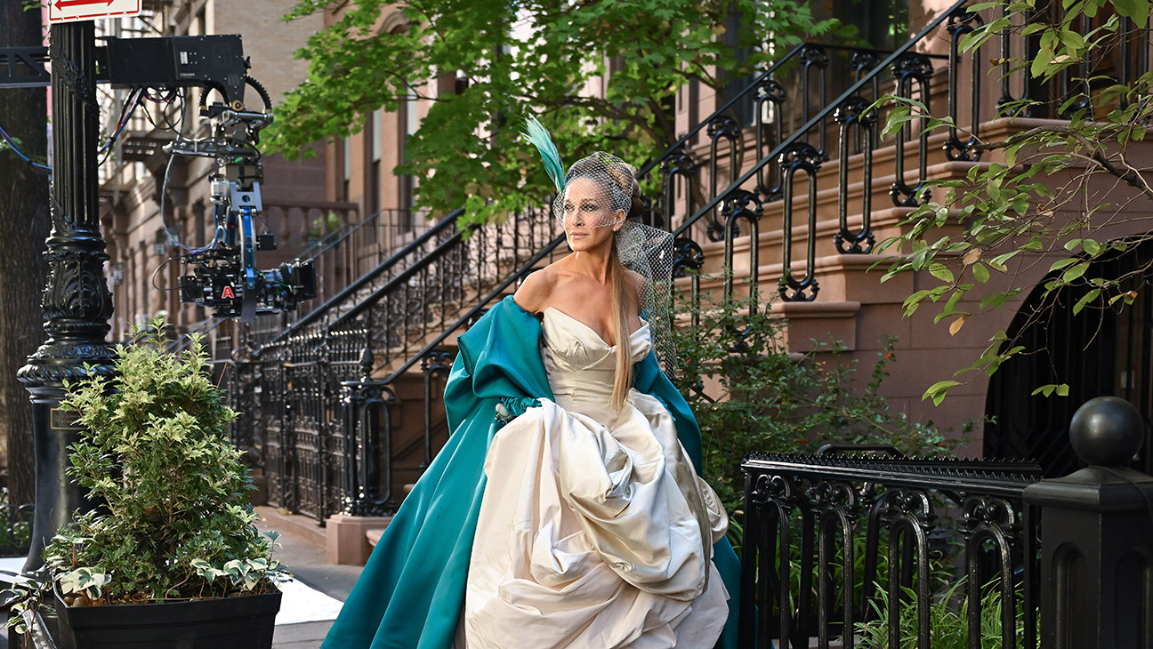 Sarah Jessica Parker is seen on the set of And Just Like That Season 2 the follow up series to Sex and the City in the West Village on November 3, 2022 in New York City.