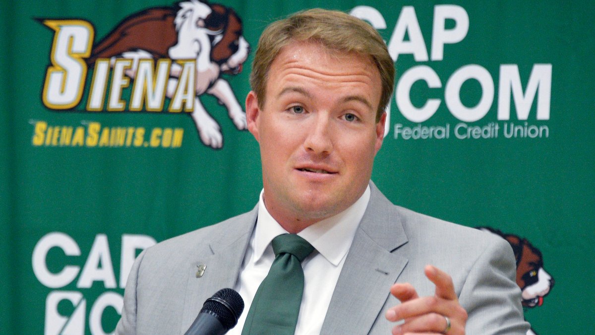Siena lacrosse coach Liam Gleason dies at 41 after fall at home – NBC New York