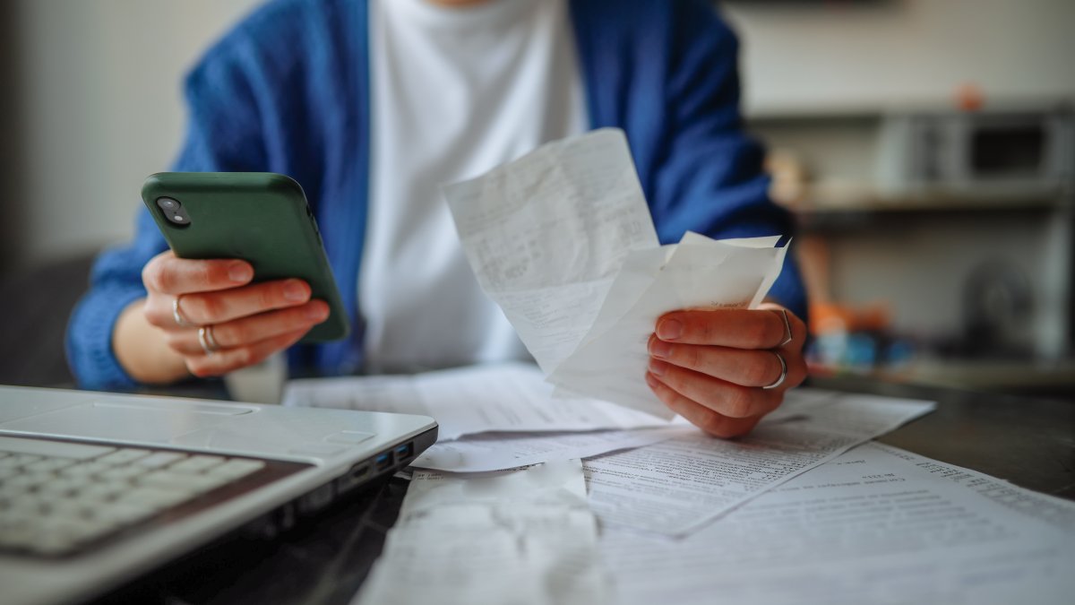 How to pay off your holiday debt in the new year – NBC New York