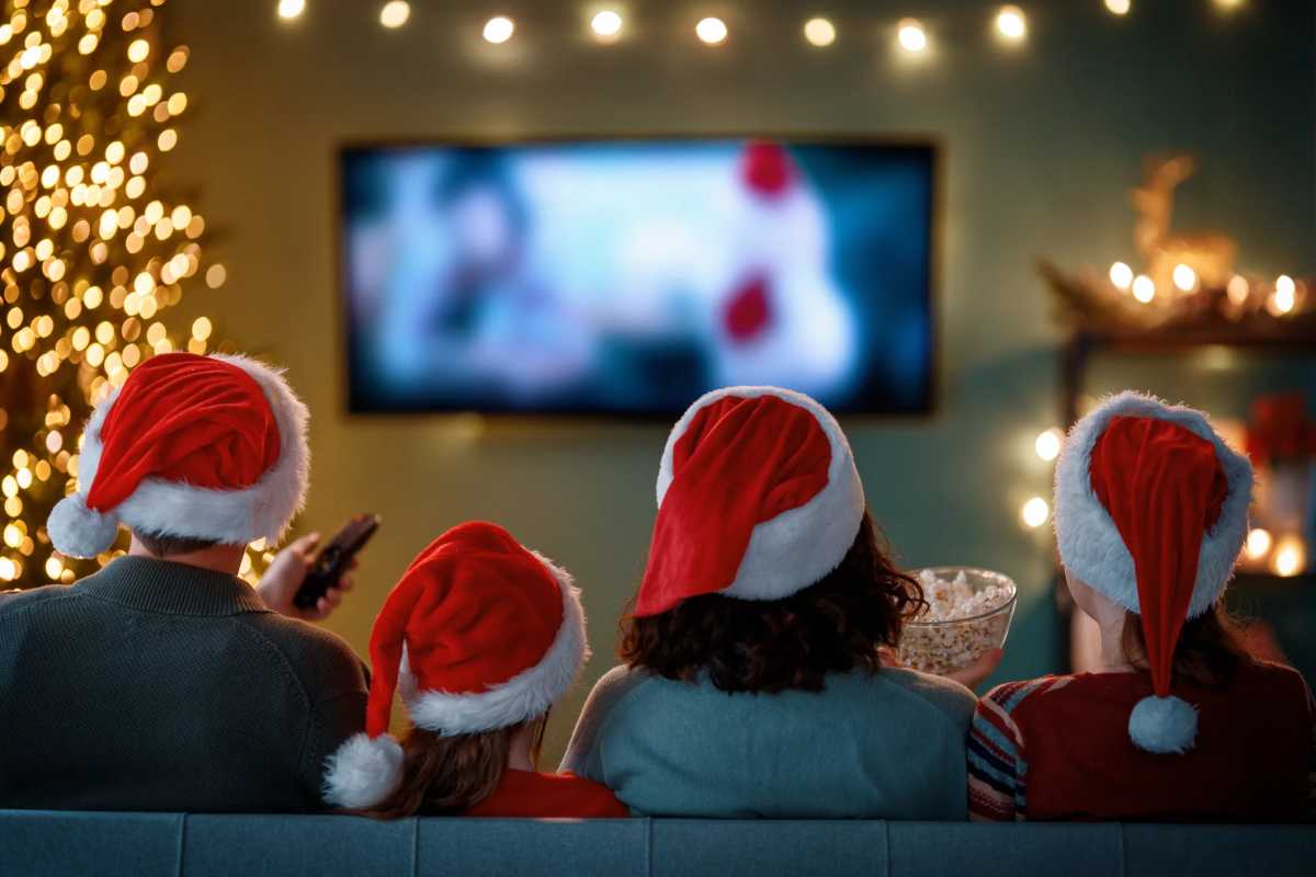 15 Family-Friendly Christmas Movies to Stream This Year – New York Family