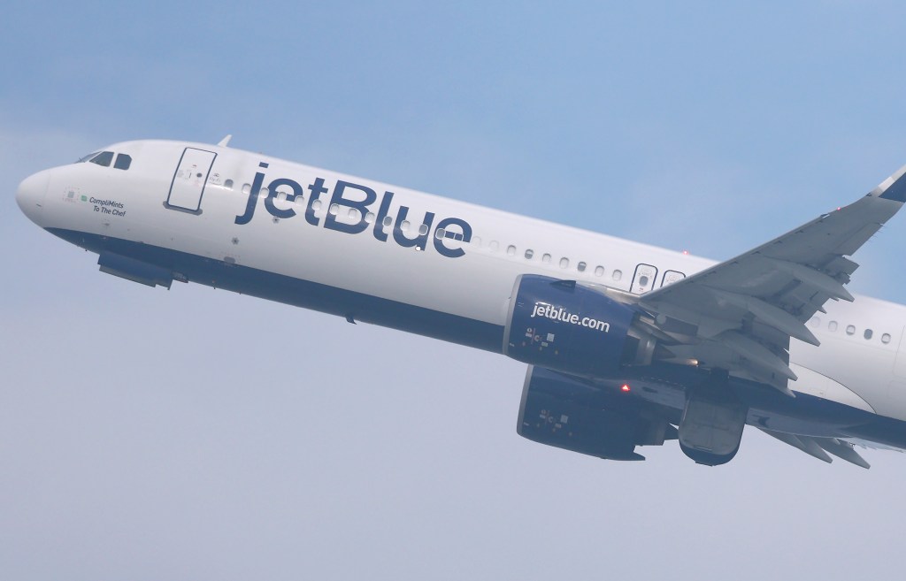 JetBlue flight to JFK nearly strikes Air Force plane near Venezuela