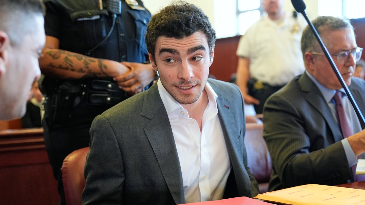 Mangione murder trial evidence challenge pending – NBC New York